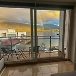 Sea View & Northern Lights -
