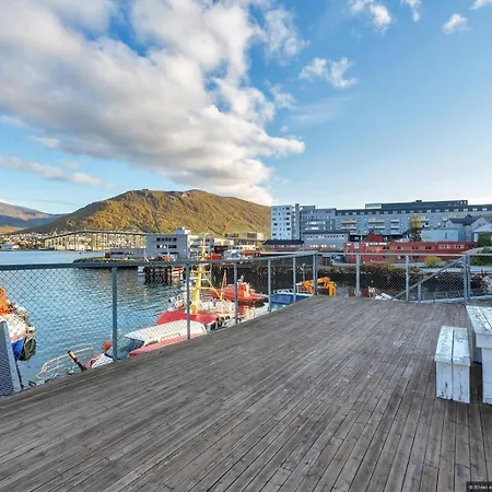 Sea View & Northern Lights - * טרומסה